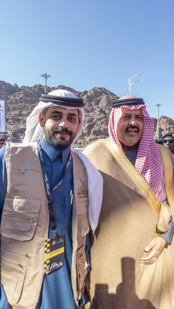 كلي فخر بهذهِ الذكرى مع سمو امير منطقة حائل 
( سمو الامير عبدالعزيز بن سعد ) 😍📸🇸🇦

في ذكرى رالي حائل بعد 20 عام من النجاحات 
#رالي_حائل_الدولي_2025 
#حسين_البقعاوي