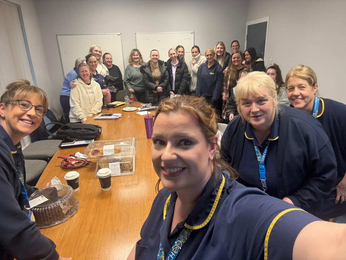 Penny Murphy (@pjrmpen) on Twitter photo It is my honour to be part of <a href="/WeAreBCHFT/">Bridgewater Community Healthcare NHS</a> senior community nurse training with our very own trailblazers and creative thinkers <a href="/DNManMet/">District Nurse apprenticeship ManMet</a> #weareBCHFT <a href="/katie_bee123/">Katie Brown DN RGN๐</a> It is my honour to be part of <a href="/WeAreBCHFT/">Bridgewater Community Healthcare NHS</a> senior community nurse training with our very own trailblazers and creative thinkers <a href="/DNManMet/">District Nurse apprenticeship ManMet</a> #weareBCHFT <a href="/katie_bee123/">Katie Brown DN RGN๐</a>