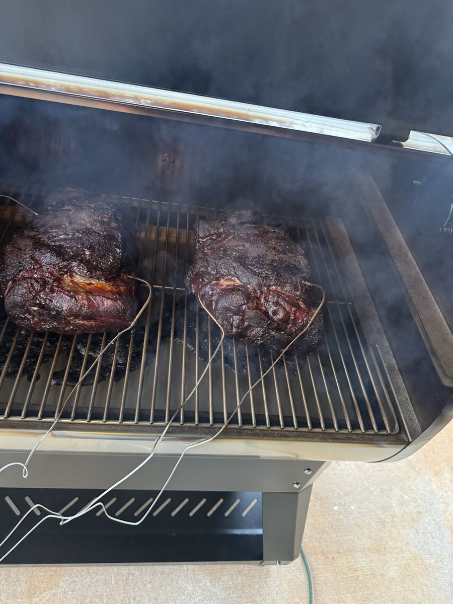 JohnMAnderson_'s tweet image. Let the Lord love ya! Looking forward to kicking off Better Man tonight with an incredible group of leaders in our leader’s training night! @pinecrestchurch #letsgo #bostonbutt #recteq #betterman