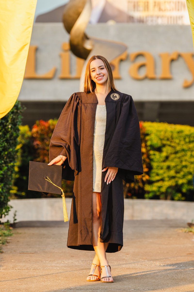 snowscholarship's tweet image. Stefanie graduated early! 2022 #SnowScholar, Stefanie Henriques, has graduated ahead of schedule from the @UCF with a degree in Media Production &amp;amp; Management. Congratulations, Stefanie! We can’t wait to see what’s next for you!👏 
#SnowScholars #UCFGrad