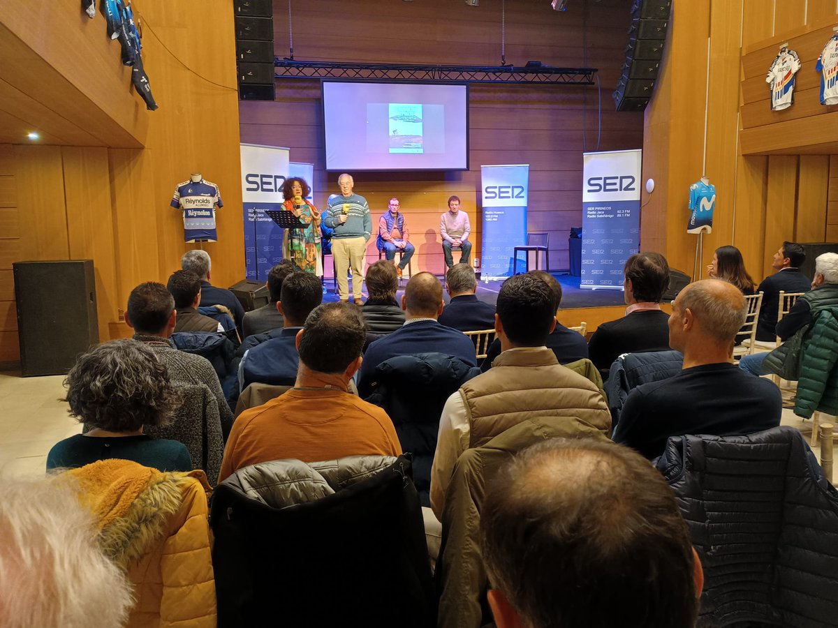 El alcalde de #Panticosa, Jesús María Uriz, da la bienvenida al foro #LaMagiadelDeporte. Cuando entro como alcalde tenía un objetivo "desestacionalizar Panticosa", con el futuro proyecto del tobogán, espera conseguirlo. "Además de otra amplia oferta".