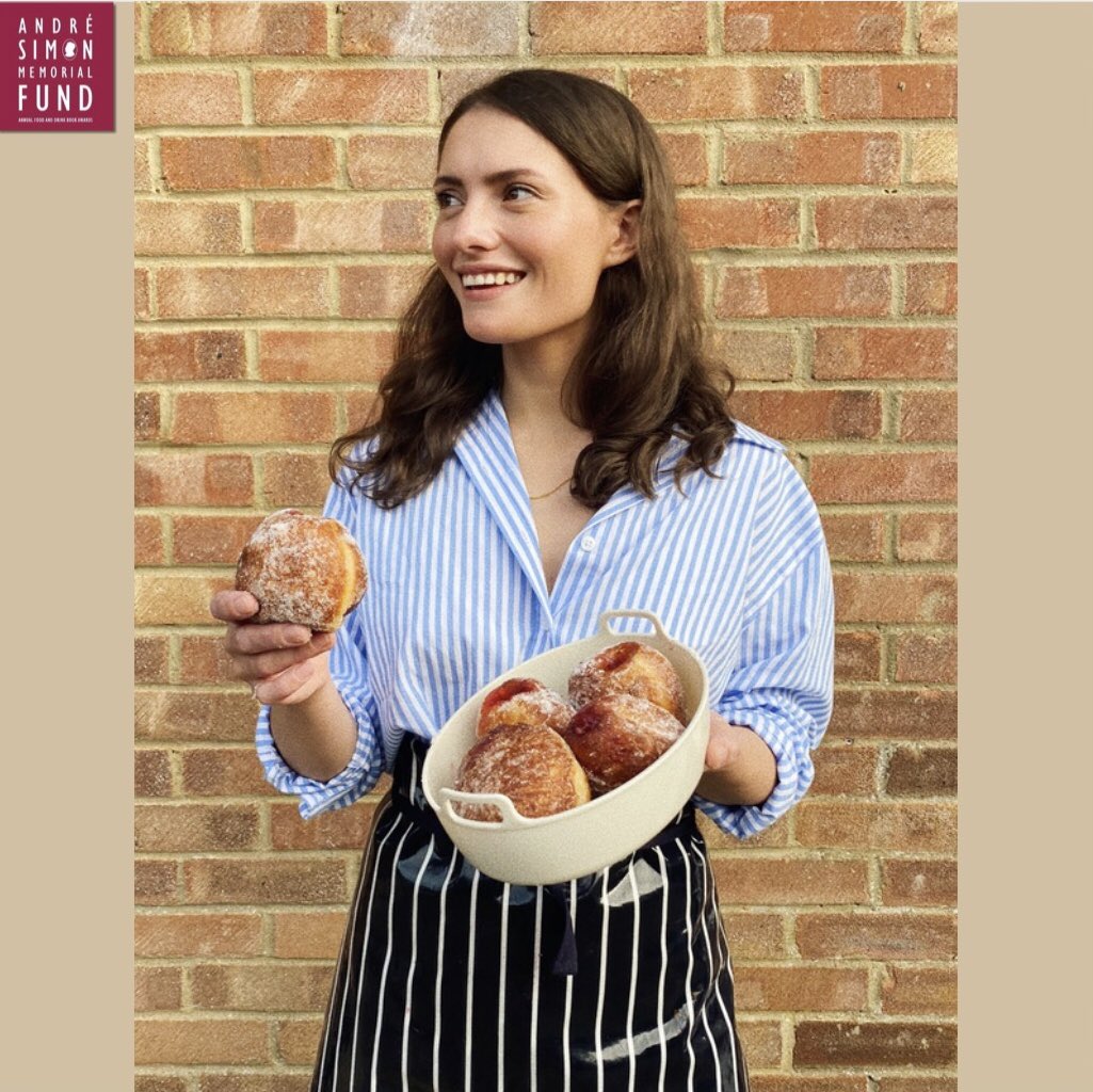 In SIFT, Nicola Lamb reveals the science behind baking, from why egg yolks make the smoothest custards to how lamination creates perfect croissants. Unlock the secrets of flour, sugar, eggs, and fat to transform your bakes! 🍰

 #andresimonawards