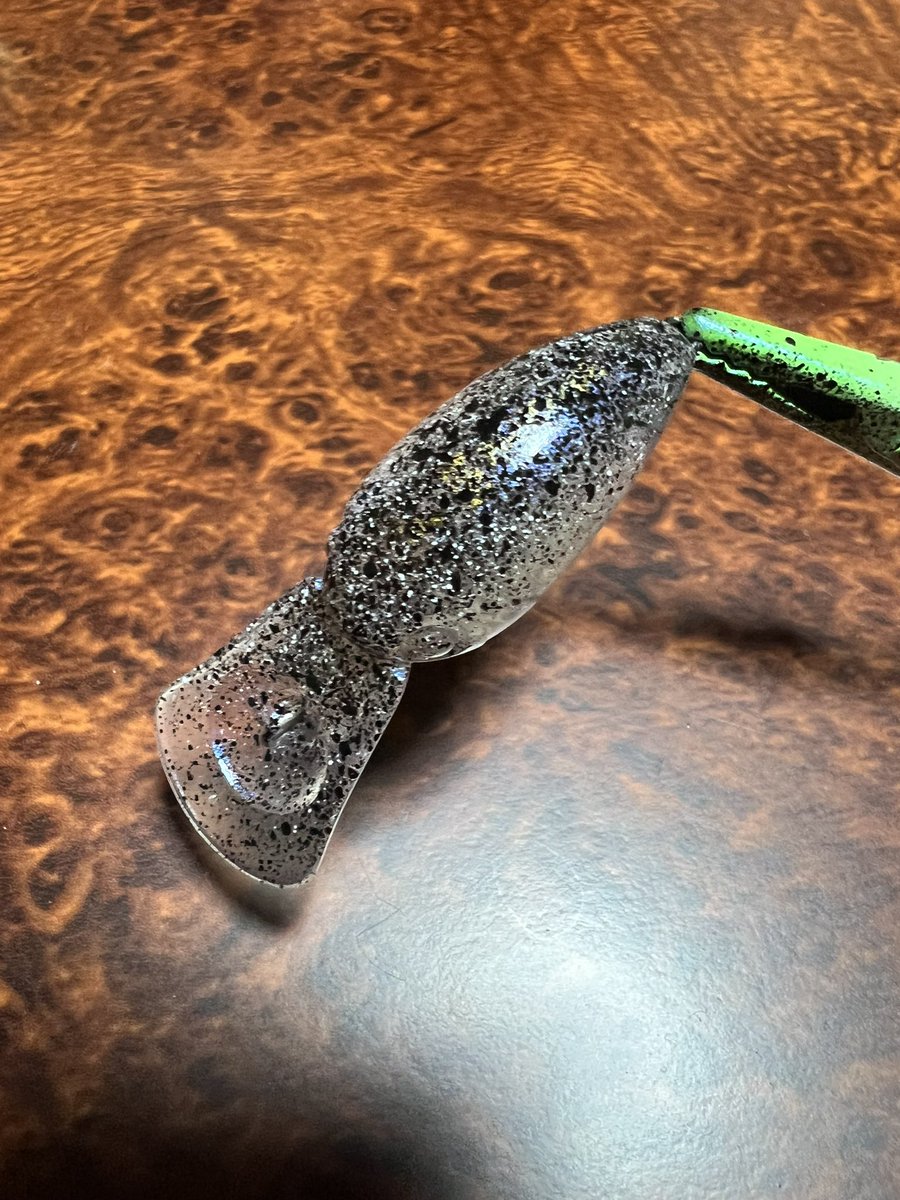 ajizuajizuajizu's tweet image. 黒飛ばしの量が若干少なかったので追い飛ばししました。
より近づいたと思います。