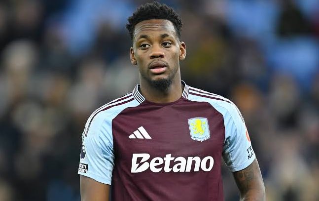 FPLOlympian's tweet image. Jhon Duran grew up in poverty.

At 21, he will now be earning £300k tax-free per week at Al Nassr.

Accepting that offer is life changing money for himself, his family and community.

Those judging him are hypocritical - they would do the same thing in his shoes.