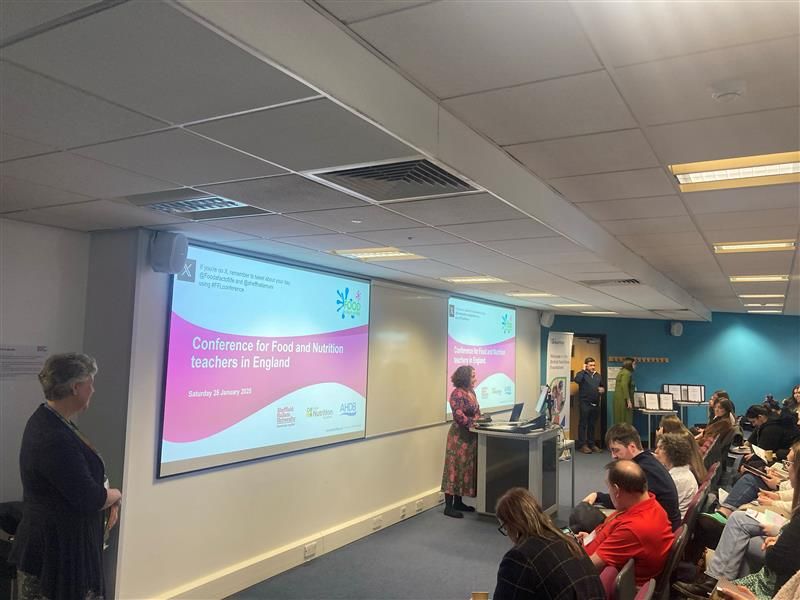 On Saturday, <a href="/sheffhallamuni/">Sheffield Hallam University</a> hosted 80 food &amp; nutrition teachers for the <a href="/NutritionOrgUK/">British Nutrition Foundation</a> / <a href="/TheAHDB/">AHDB</a>'s <a href="/Foodafactoflife/">Food - a fact of life</a> conference. The day aimed to inspire teachers, celebrate the world of #food and #nutrition, and showcase careers in food science/technology and nutrition!