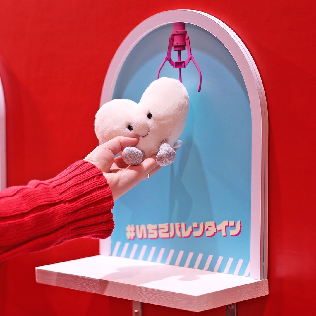 阪神のバレンタイン2025 8階にフォトスポットが登場✨ ＼ 恒例の #巨大
