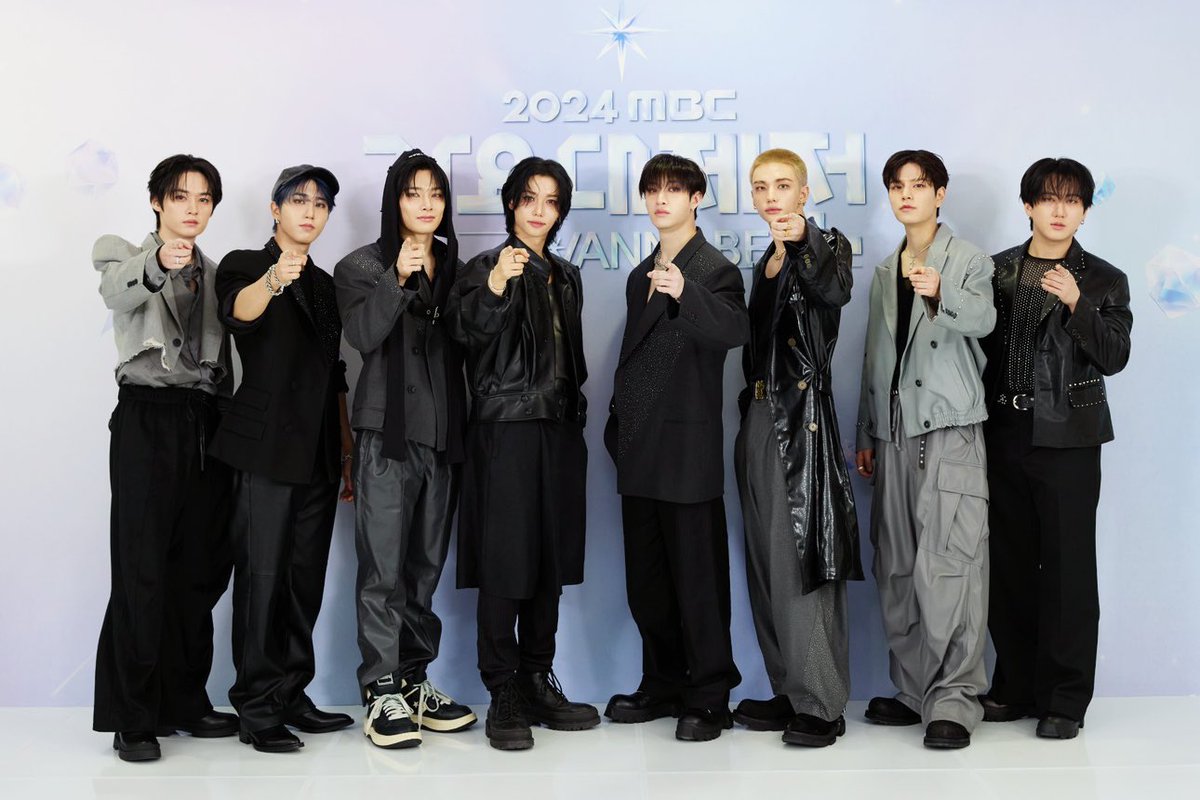 ホジュズ並んでるのありがたいしみんな全体的にかっこいいというか大人っぽい感じが強調されてて好きなビジュランキングトップ入ってきてる