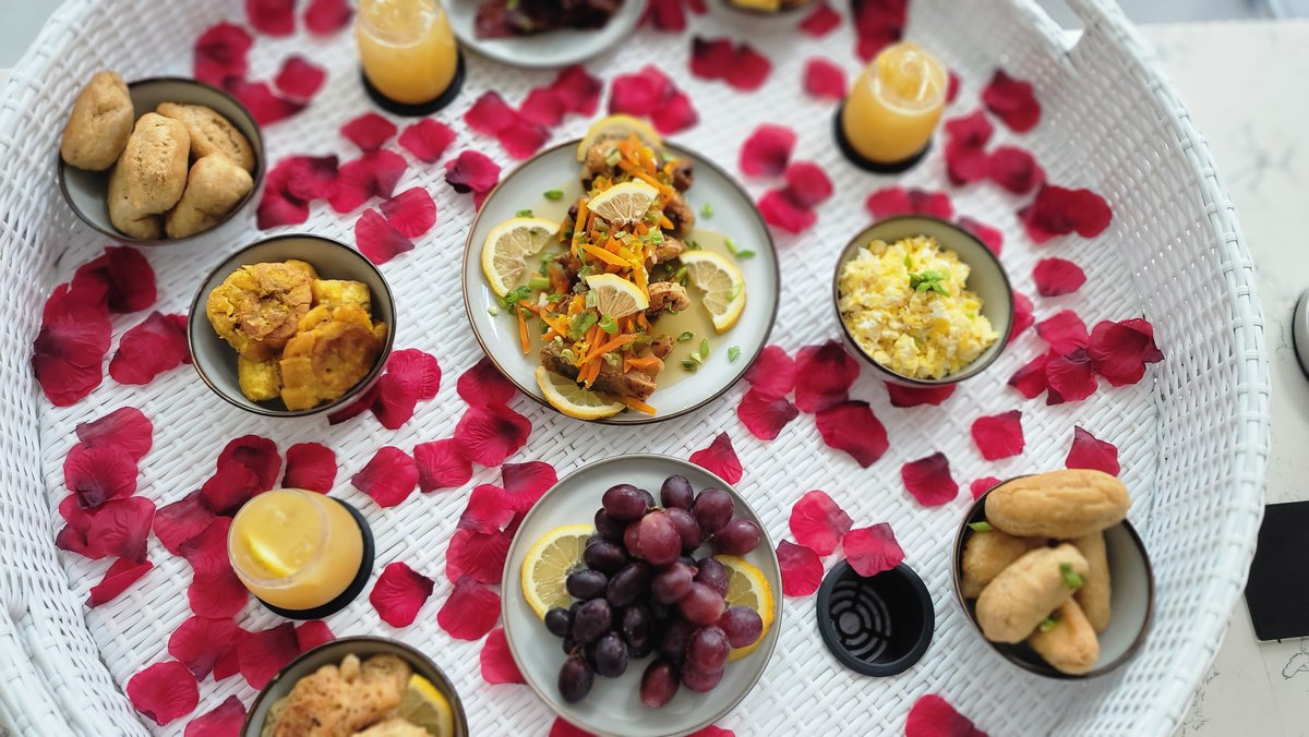 MerrickThomas5's tweet photo. FLOATING BREAKFAST EXPERIENCE IN MONTEGO BAY (JAMAICA 🇯🇲)
#TrendingNow #breakfastupgrade #Foodislove #chef #montegobay https://t.co/xa5jr8WgTh