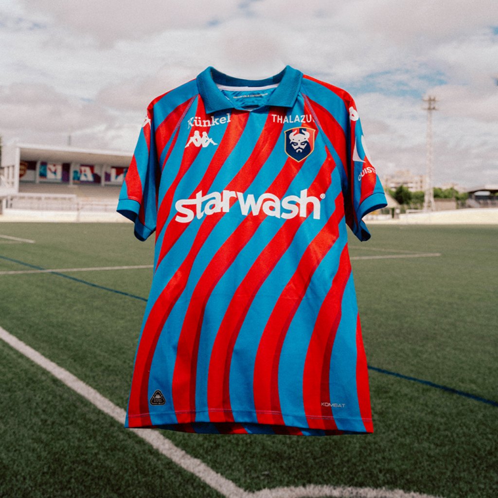 Un rappeur, une ville de France, un maillot, en Thread. 🇫🇷

On commence avec Orelsan, emblème de Caen, SM Caen.