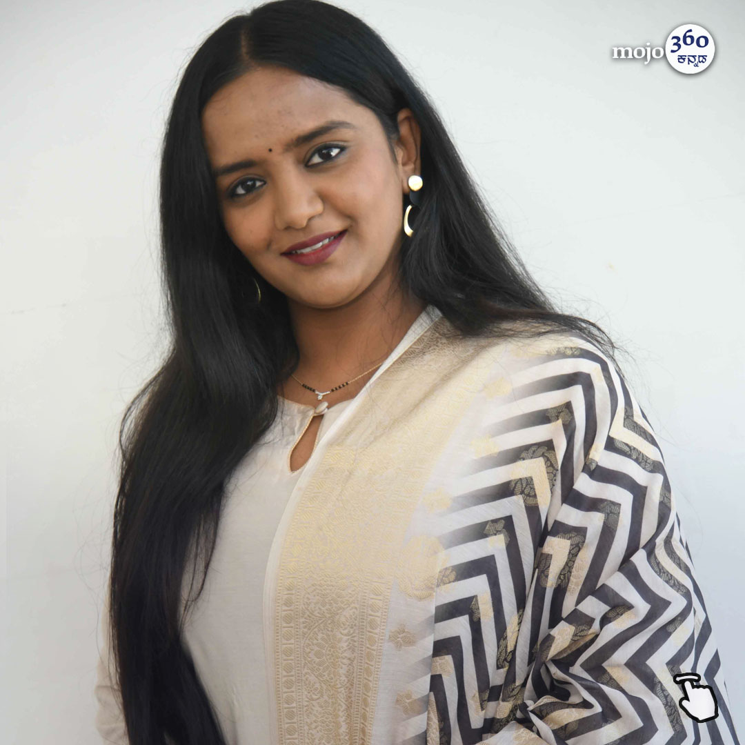 mojo360Kannada's tweet image. &apos;ಅನಾಮಧೇಯ ಅಶೋಕ್‌ ಕುಮಾರ್‌&apos; ಸಿನಿಮಾ ಟ್ರೇಲರ್‌ ಲಾಂಚ್‌ Glimpses!

#AnamadheyaAshokkumar #Kishorkumar #SagarKumar #HarshilKaushik #kannadamojo360 #mojo360 #maadhyama_aneka #kannadafilm #kfi  #chandanavana #kannadafilmfans #kannadafilmnews #films #movies #tags #tagsforlikes #cinema