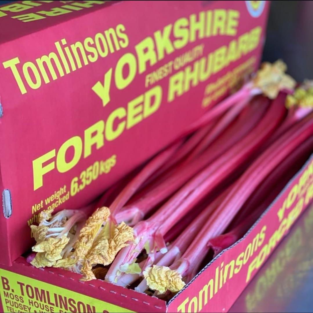 Pink sticks of Yorkshire gold. 😋

@rhubarbrobert

#onthemenu #rhubarb #seasonal #michelinpub #yorkshirerhubarb #pipeandglass #rhubarbtriangle #forcedrhubarbseason #forcedrhubarb #yorkshireforcedrhubarb