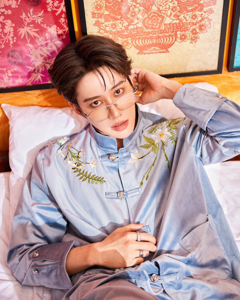 ลื้อมีอาตี๋แว่นเป็นของตะเองอ่ะยัง🤓🧧 #ไมค์พิรัชต์ #m1keangelo