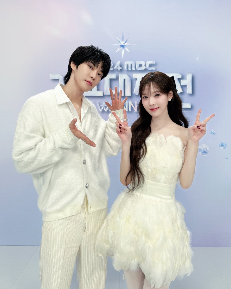 SMTOWNGLOBAL's tweet image. DOYOUNG X WINTER at 2024 가요대제전

#DOYOUNG
#NCT #NCT127
#aespa #æspa #에스파
#WINTER #윈터
#가요대제전 #MBC가요대제전 #2024MBC가요대제전