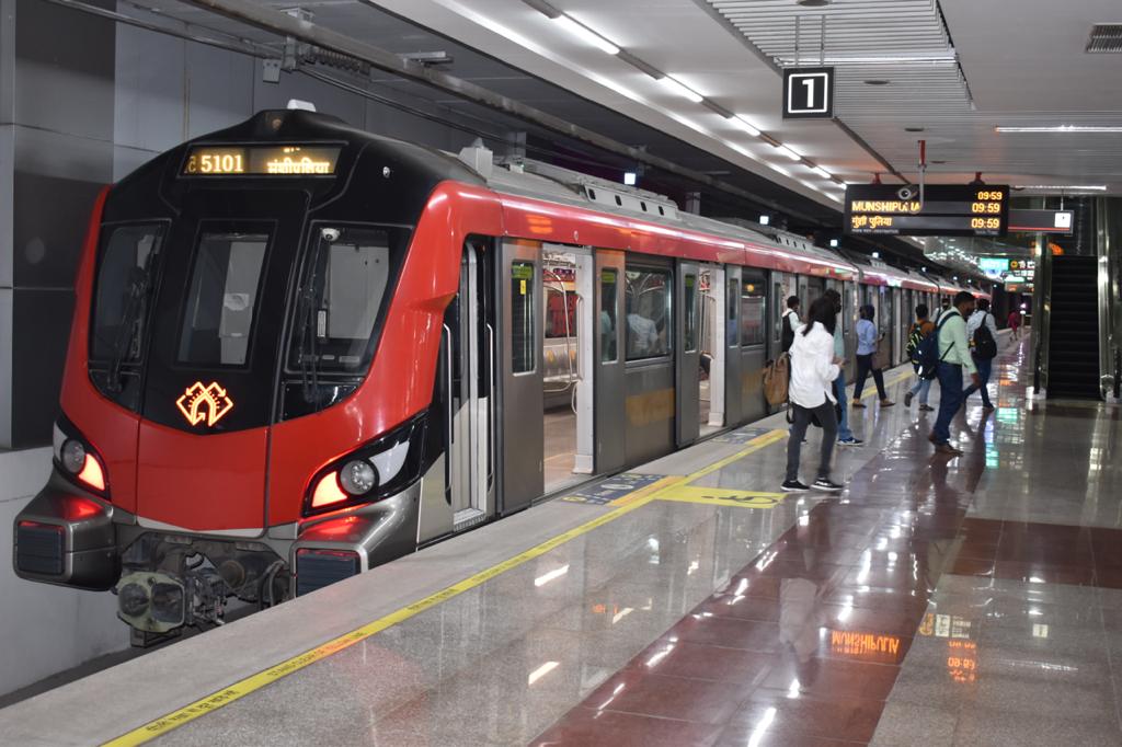 RailAnalysis's tweet image. Lucknow Metro: #ArunSoilLab wins tender for #geotechnicalsurvey of Charbagh–Vasant Kunj corridor

Read more: railanalysis.in/rail-news/luck…
 
#LucknowMetro #UPMetro #Metro #CharbaghVasantKunj #UPMRC #AwardedContract #MetroConnectivity #UrbanMobility #RailAnalysis #Progress