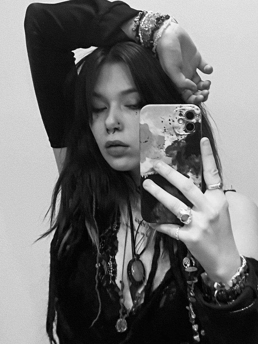 Dein Job ist es mein Konto zu füllen und mich mit Amazon Gutscheinen zu beschenken. Während ich dich auslache;)

#sklaven #Diener #zahlschwein #sissytransformation #Sissy #Herrin #Göttin #Domina #Goddess #femdom #Schweinepriesterin #Keuschhaltung