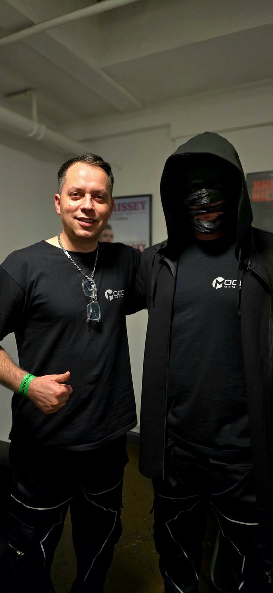 <a href="/serjezizzo/">serjezizzo</a> Getting back in the music business as an artist manager ( for real )

#music
#Producer 
#x 
#news 
#daily 
#art 
#songwriter 
#Management 
#sstvi 
#label 
#likeme 
#TrendingNow