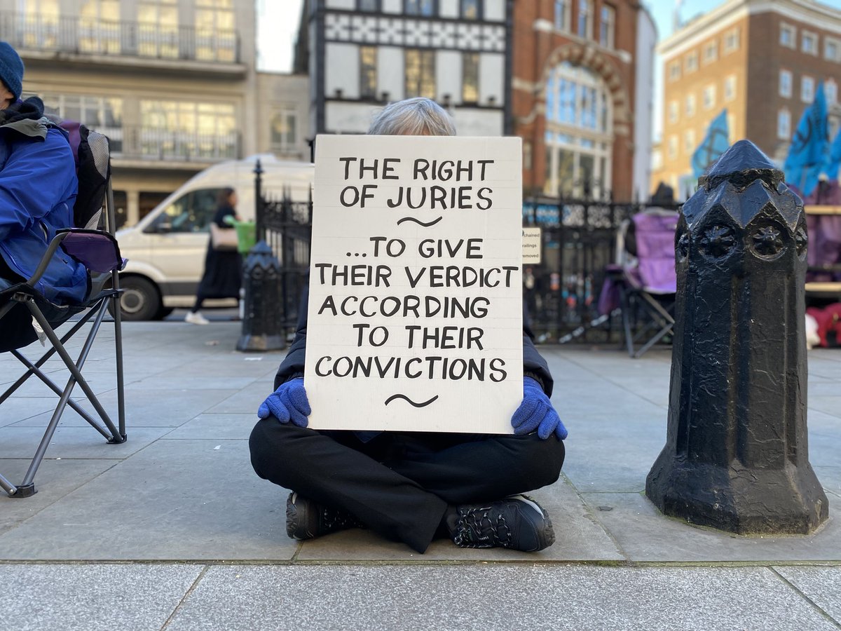 We’re off to a powerful start this morning as wonderful speakers share their reasons for supporting the ‘Lord’ Walney 16.

Our vigil saw the RCJ surrounded by peaceful individuals there to remind the public &amp; judiciary of the hard-earned rights of jurors &amp; defendants in court.