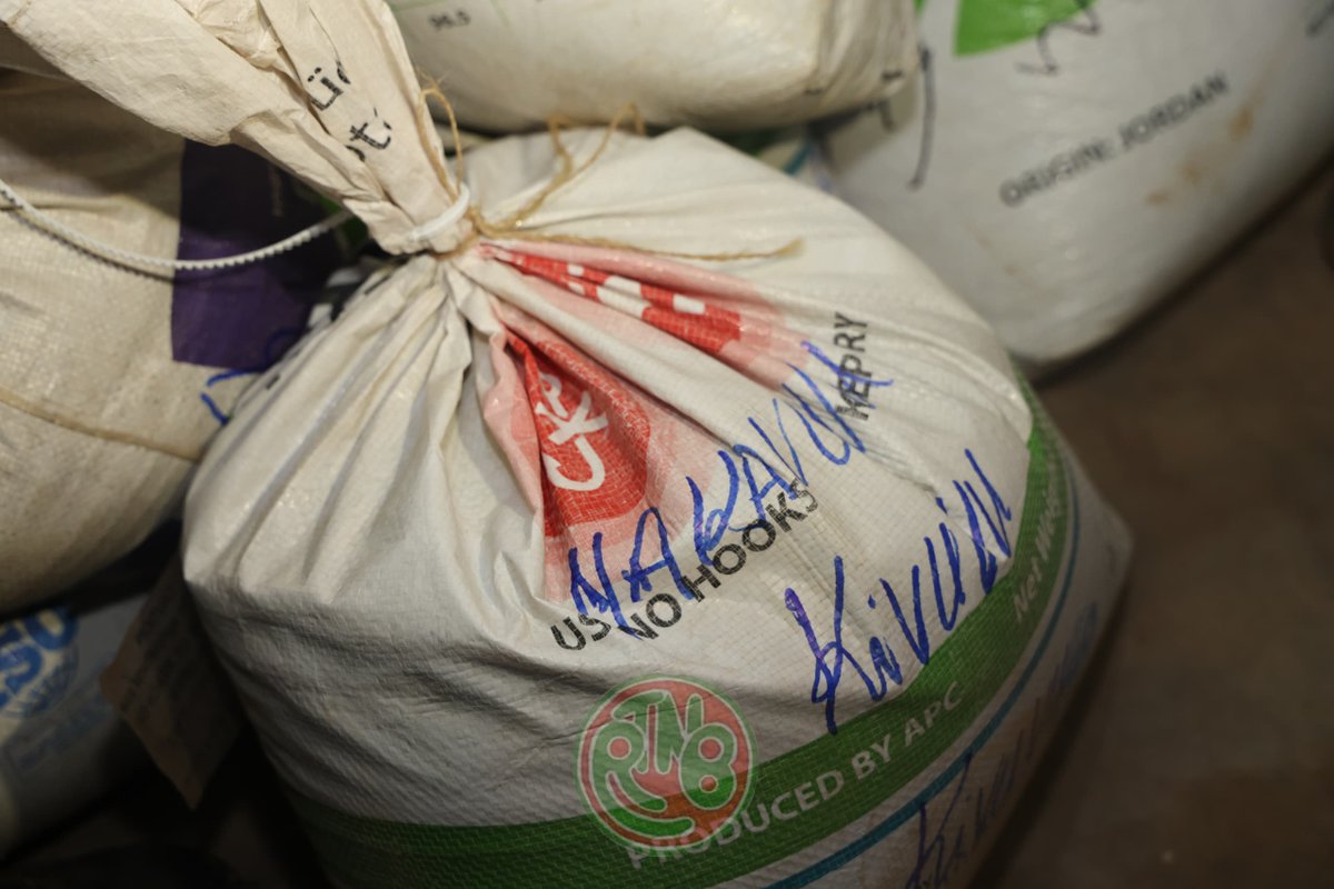 RTNBurundi's tweet image. Le ministre en charge de l'Environnement, Prosper Dodiko a également visité les stocks de la société pour vérifier la quantité de minerais déjà produits par #BME.