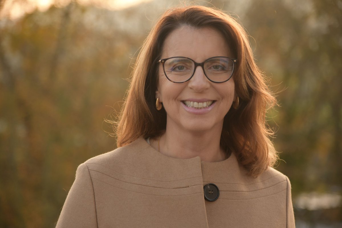 Offener Brief an EU-#Kommissionspräsidentin:  VDIK  für sofortige Aussetzung von CO2-#Strafzahlungen
VDIK-Präsidentin #Labbé fordert anlässlich des EU-Strategie-Dialogs nun rasch die Weichen für die Zukunft der #Automobilwirtschaft zu stellen.
vdik.de/2025/offener-b…