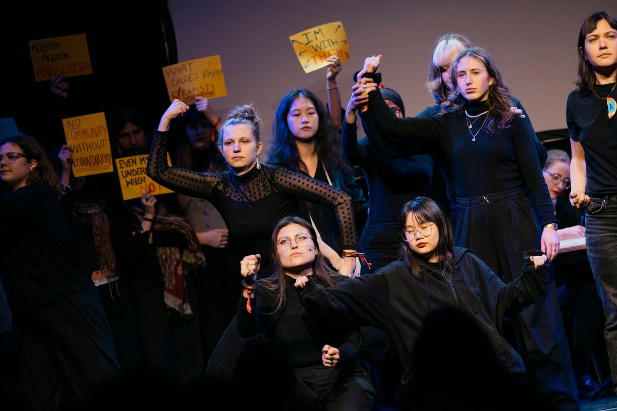 Push*Back*Lash tweet media