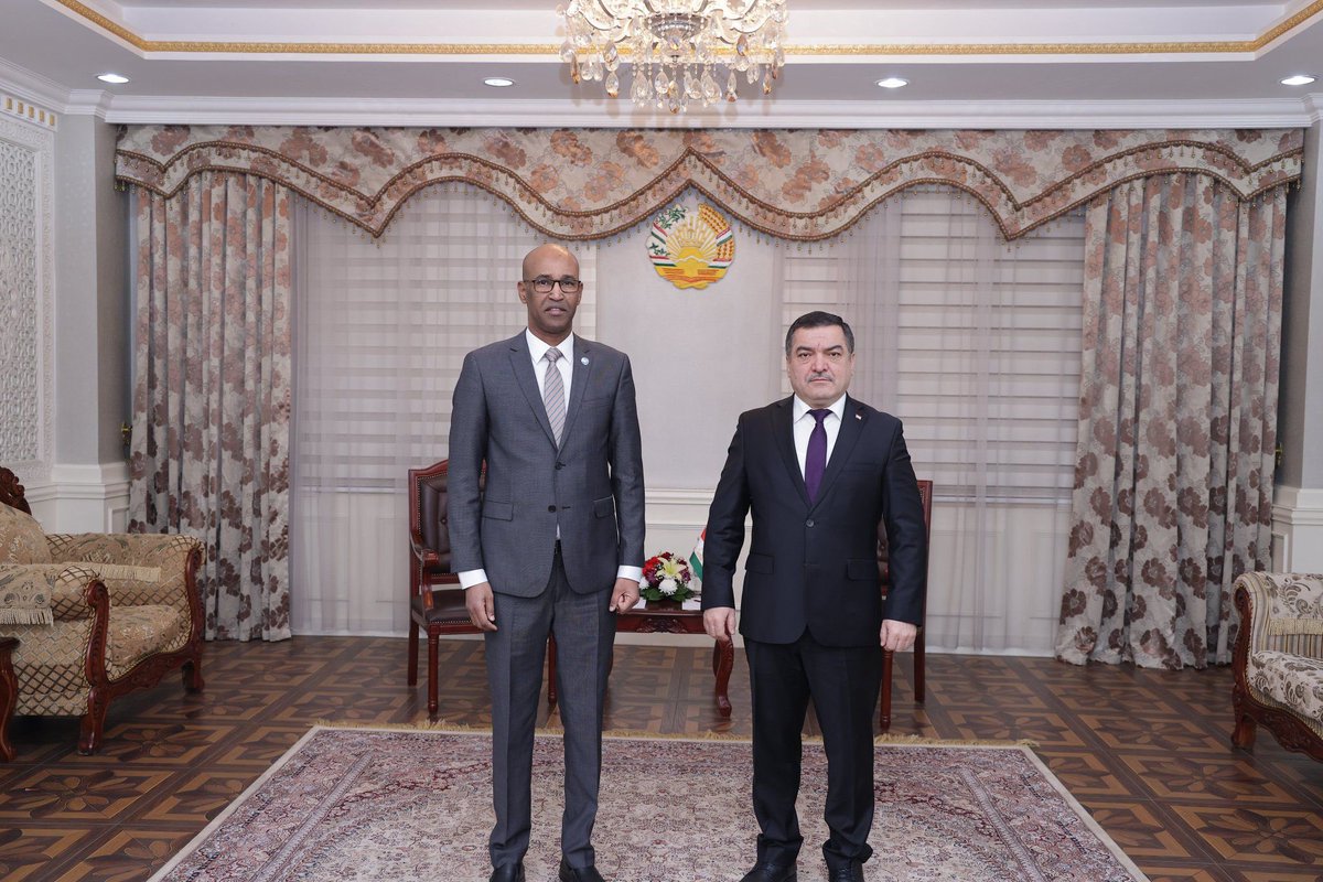 Amb. Fathudin Ali Mohamed <a href="/Fathudin_Ospite/">Ambassador Fathudin Ali Ospite</a> submits a copy of his credentials to the Deputy Foreign Minister of Tajikistan H.E Farrukh Sharifzoda. The presentation of Ambassador Ospite's credentials in Tajikistan marks a new beginning for diplomatic relations between Somalia and