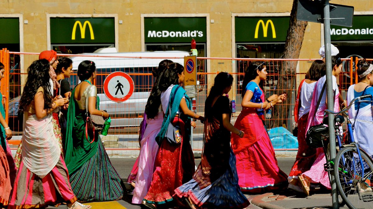 “Dal Tricolore alla Blackness: Forme dell’identità italiana nel XXI secolo”

📅 30 gennaio
⏰ Ore 16.00
🌍 Sala Azzurra, Palazzo della Carovana
📺 Diretta YouTube
Maggiori dettagli su 👉 sns.it/it/evento/dal-…
(Una foto di Sofia Cangiano via Unsplash)