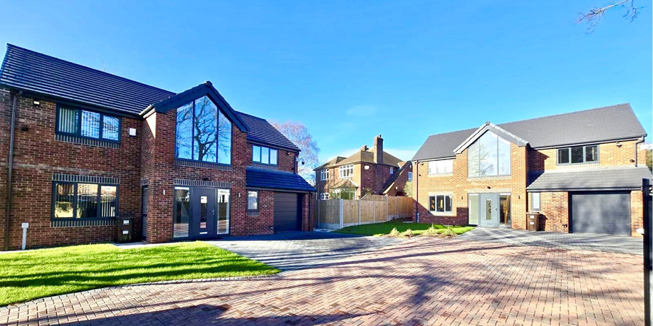 Another beautiful development completed! 🏡
Our proud homeowners are enjoying their gorgeous new homes in this gated community near Ackworth - and rightly so! Aren't they stunning?? 😍
More homebuyers to delight soon at our upcoming development in Birkenshaw...
#YorkshireHomes