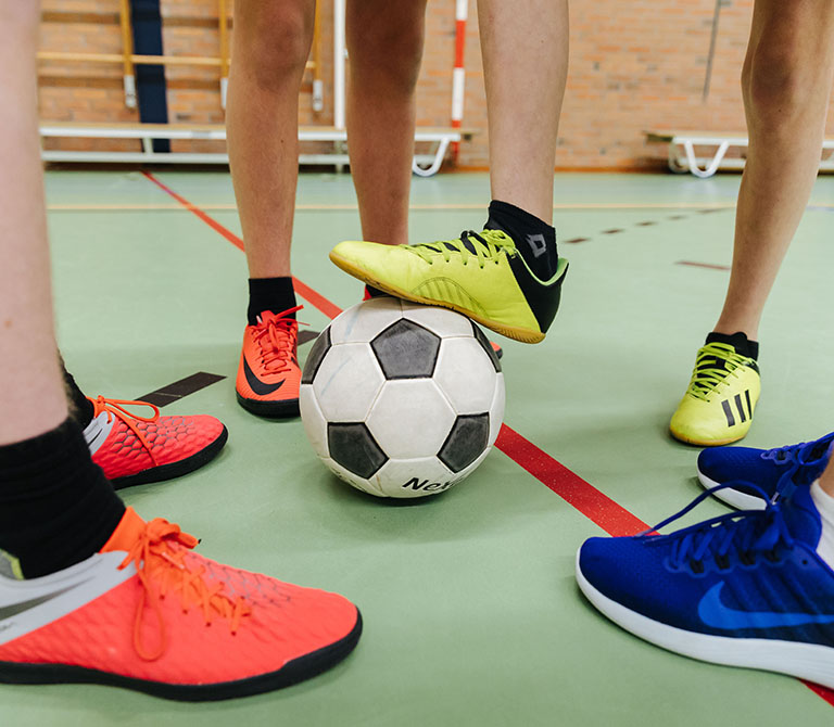 Ben jij betrokken bij een sport- en beweegaanbieder en wil je graag verduurzamen? Ontdek tijdens de gratis webinar op 20 februari a.s. hoe jouw vereniging gebruik kan maken van de DUMAVA-subsidie! Subsidieaanvraag mogelijk vanaf 2 juni 2025. Meer via ap.lc/TnsXB