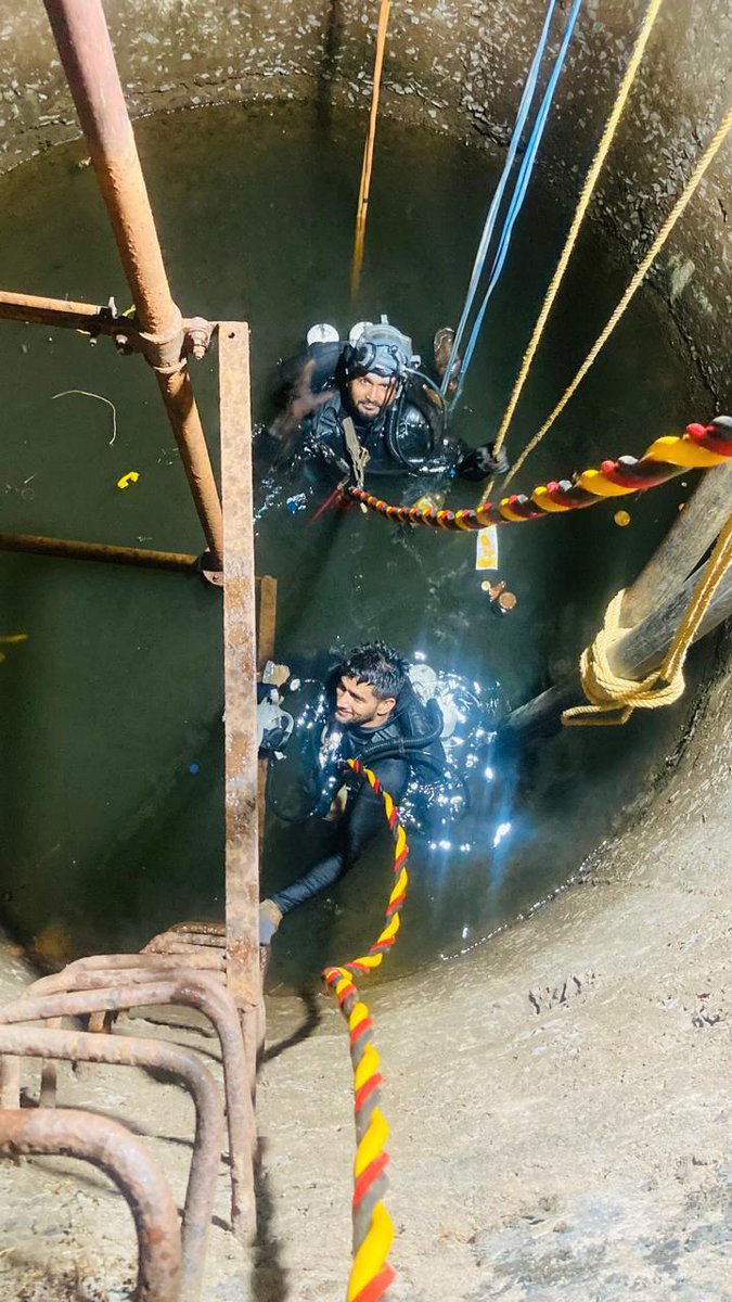 indiannavy's tweet photo. #IndianNavy divers assist in restoring North Goa water supply

The Secretary, Dept of Water Resources, Goa, requested #IndianNavy for diving assistance at Amthane Dam on #27Jan to operationalise a stuck sluice gate blocking the water supply. A team from the Navy’s Clearance Diving Unit at Goa promptly undertook survey dives to arrive at a novel solution to restore the water supply. Commencing on #28Jan, the team undertook continuous diving to lift the sluice gate on #29Jan and restore the water supply to North Goa.
The team worked day and night in challenging conditions, upholding the highest traditions of the #Navy.

@IN_GNA @SpokespersonMoD 
@goacm @PIB_Panaji