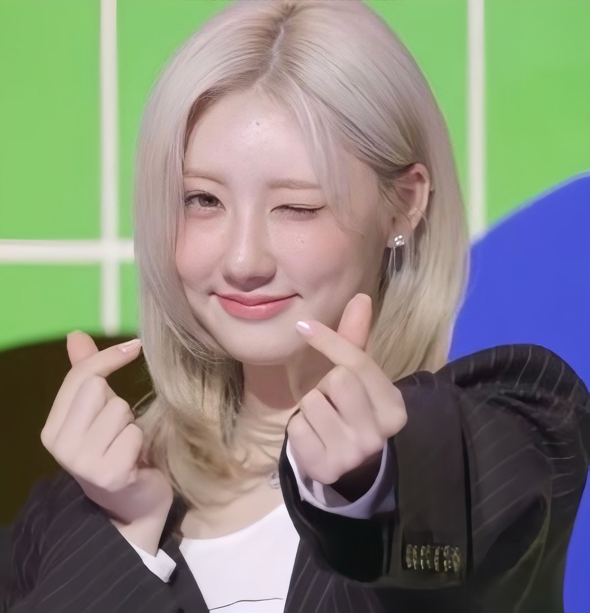 swanladv's tweet image. ❤︎ Give Away khusus RolePlayer Only !

100.000 untuk 2 orang (masing-masing 50k)

syarat :
-  rt &amp;amp; like tweet ini 
- rep tag @.rawmi 

𐙚⋆°｡⋆♡ thankyou ! 🫰🏻