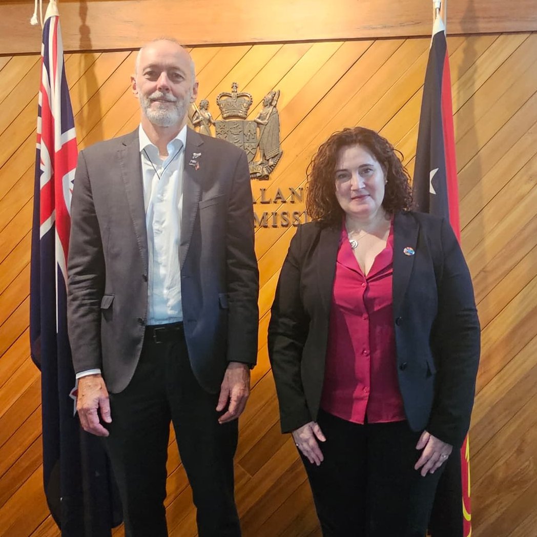 .<a href="/UN_Women/">UN Women</a> Regional Director <a href="/christinearab/">Christine Arab</a> met with 🇳🇿 High Commissioner Peter Zwart to discuss advancing #GEWE in #PNG 🇵🇬. We appreciate NZ’s continued commitment to #genderequality and look forward to our continued partnerships in PNG and globally. #PacificPartnerships 🤝