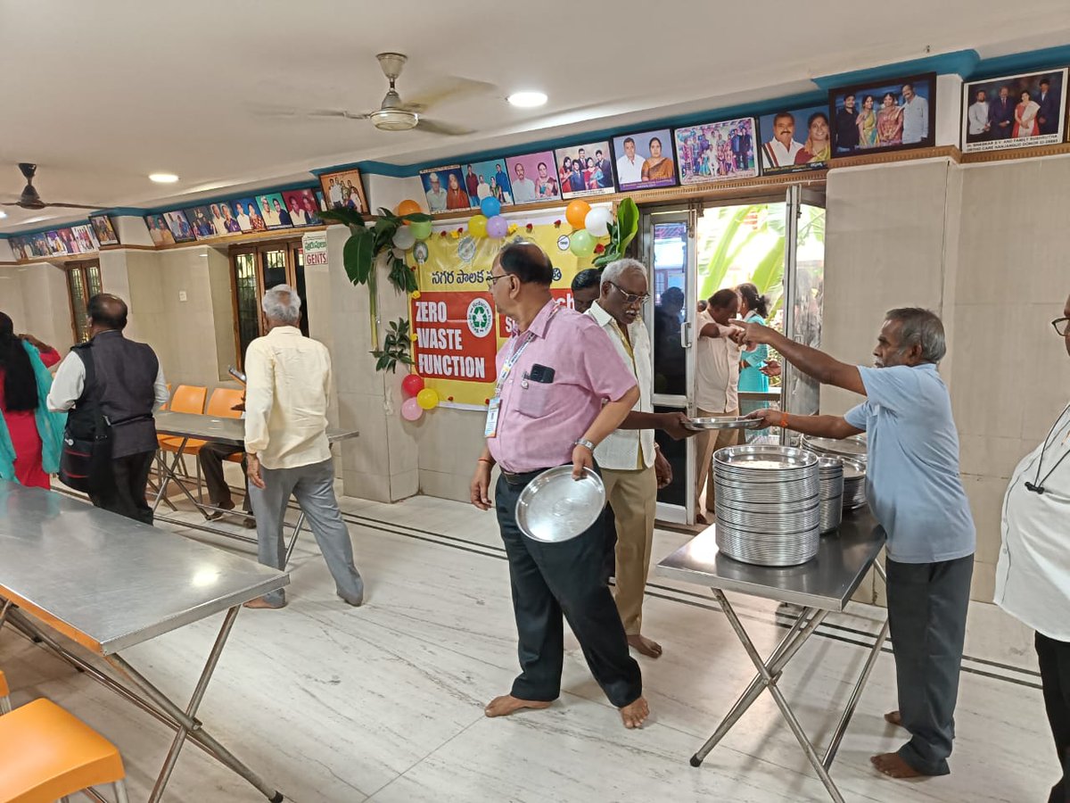 MCTTirupati's tweet photo. Tirupati - Zero Waste Function
Tirupati hosted a successful #ZeroWasteFunction at Srivari Sannidhi, promoting #ReduceReuseRecycle
• Devotees used steel plates, glasses to eliminate plastic
• Awareness campaigns for sustainable habits.
A step towards a sustainable Tirupati https://t.co/b09Z2eCPSQ