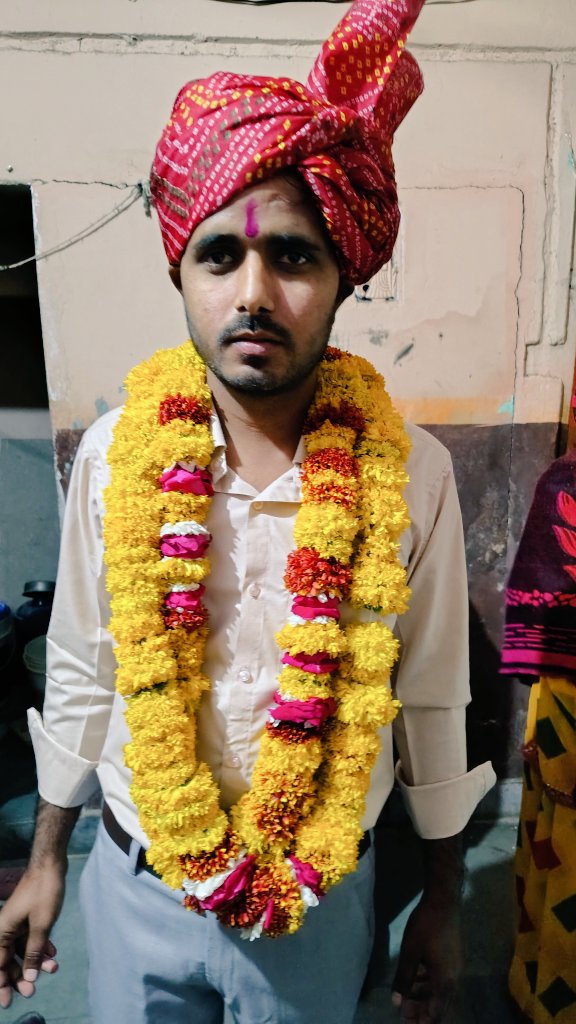 परिवारिक कार्यक्रम में सम्मान समारोह  26/01/2025