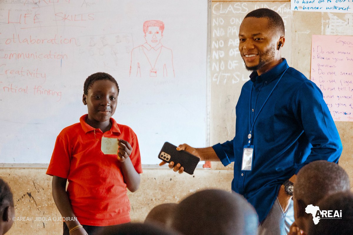 Areai4Africa's tweet photo. AREAi’s Life Skills teaching sessions in action as the children learn with play-based activities!

#AREAi #AREAi4Africa #LearningWithoutBarriers #21stCenturySkills #LifeSkills #LearningThroughPlay #FutureLeaders #DevelopmentPractitioners #EdTech #PlayBasedLearning https://t.co/zR5jrlVXJQ