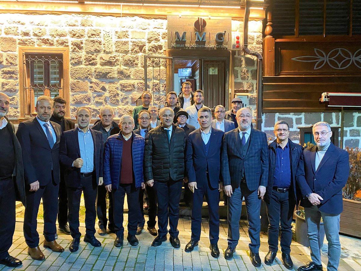 Mimar ve Mühendisler Grubu (MMG) Ankara Şubenin 29 Ocak 2025 tarihinde düzenlediği MMG Ankara Buluşmaları'nın konuğu Malatya Büyükşehir Belediyesi Başkanı  Sami ER,  "Malatya Gelecek Vizyonu" başlıklı sunum gerçekleştirdi. 

Güzel sunumu için Sami ER Başkana teşekkür ederiz.