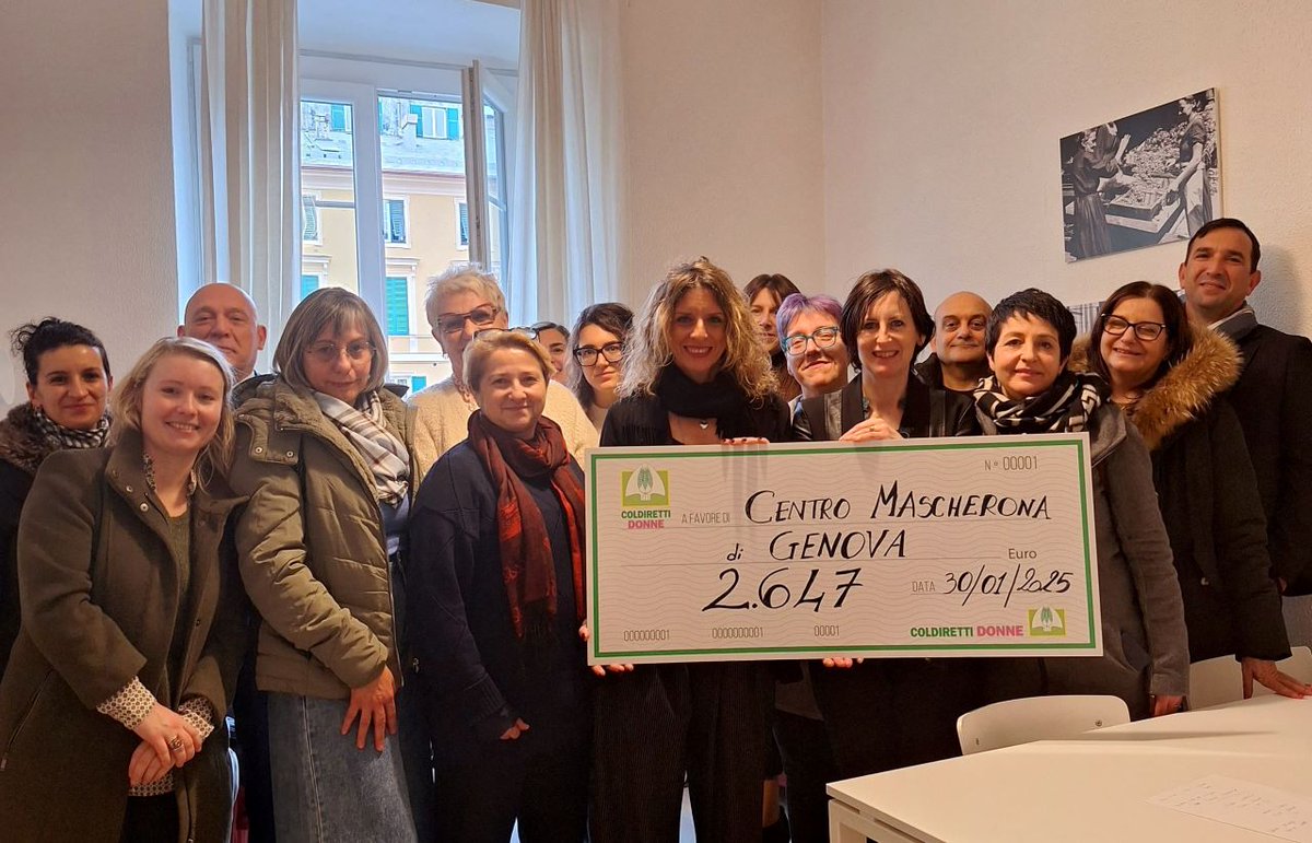 BJLiguria's tweet photo. Donne Coldiretti Liguria consegna i fondi raccolti al Centro antiviolenza Mascherona https://t.co/TtKmPY7jn5 https://t.co/8HZY7p5X6w
