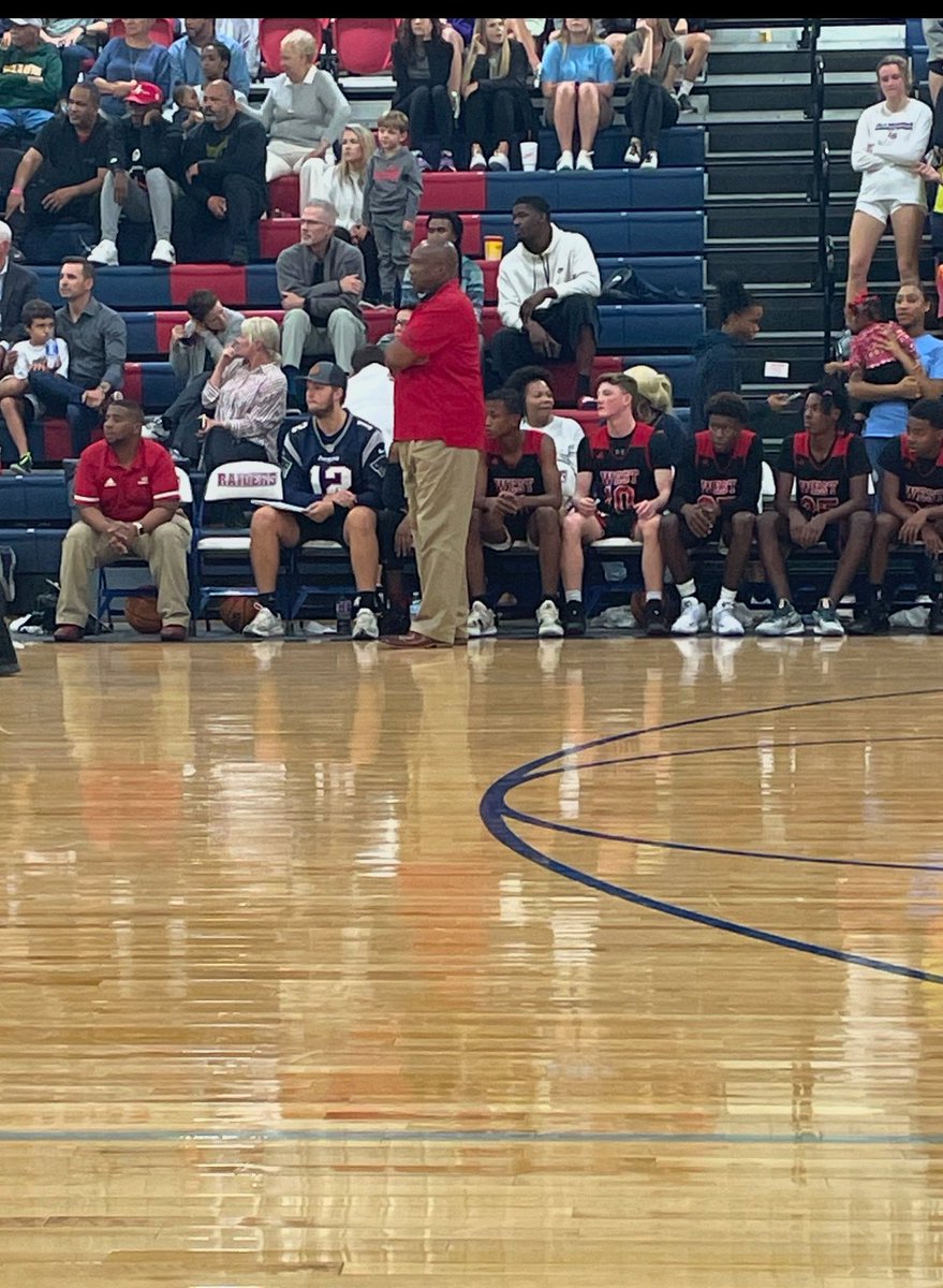 wlbasket's tweet photo. 🌟HEAD COACH SPOTLIGHT🌟

Duran Clark has been the heart and soul of West Lauderdale Basketball for 3 decades. One of his most cherished memories is from 2002 when he led his team to a victory over Greene County, a moment that allowed them to advance to the Big House. https://t.co/BCMPUSRHNm