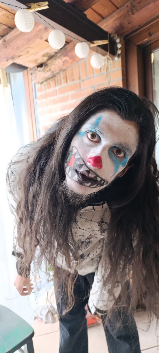 Oggi Scrim contro il team di Brizz!
Clowneremo contro gli aNc Legends: Deidara, Fragola, Viktor, Iodid e Paolocannone.
Bo3 fearless draft, start alle 15!
Mi trovate già live per un po' di riscaldamento: twitch.tv/sheshwa_tv