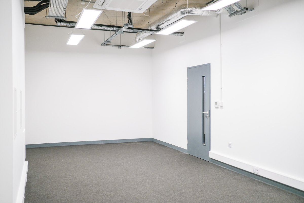 Avenue HQ tweet media