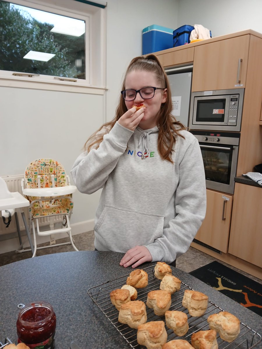 bridgeslothian's tweet image. Our Baking Group made some delicious scones with butter and jam in last week&apos;s session 🍯

@GannochyTrust @EL_Works 

#GroupProgramme #NOLB