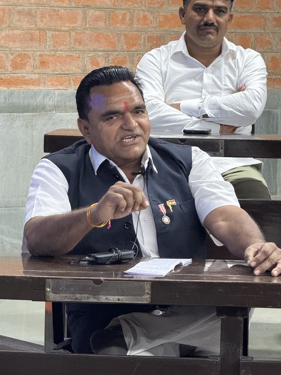 Rakesh Nvndsr (@rakeshnvndsr) on Twitter photo Ghenabhai revolutionized pomegranate farming, inspiring countless farmers with his innovative techniques & dedication. His journey is a testament to how passion & perseverance can transform agriculture. 🌱🍅 <a href="/ShriGenabhai/">Genabhai Patel Padma Shri Awardee</a> #InnovationInFarming #ICCIG5 #PadmashreeGhenabhai Ghenabhai revolutionized pomegranate farming, inspiring countless farmers with his innovative techniques & dedication. His journey is a testament to how passion & perseverance can transform agriculture. 🌱🍅 <a href="/ShriGenabhai/">Genabhai Patel Padma Shri Awardee</a> #InnovationInFarming #ICCIG5 #PadmashreeGhenabhai