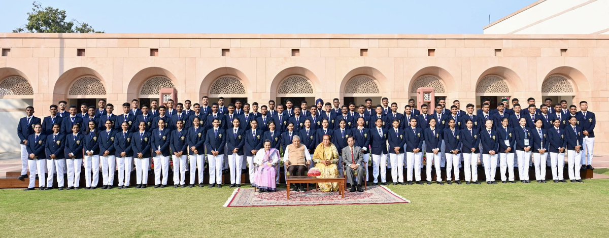 VPIndia's tweet image. Hon’ble Vice-President, Shri Jagdeep Dhankhar interacted with volunteers of National Service Scheme at Vice-President&apos;s Enclave in New Delhi today. 

#NationalServiceScheme #NSS @_NSSIndia @IndiaSports