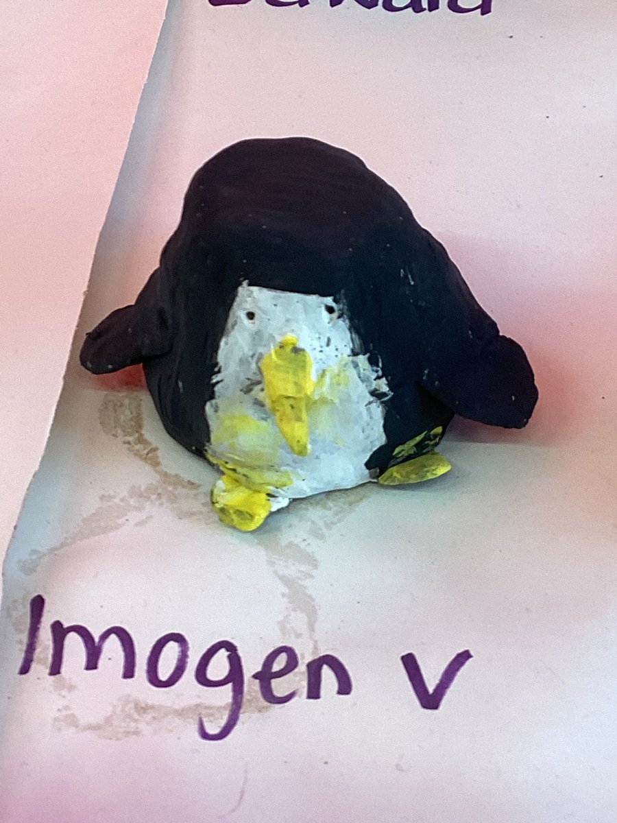 whcps's tweet photo. Our penguins 🐧 are painted and finished! We used clay and slip to create penguin pinch-pots. Superb research of our artist @GoldsworthyAndy and detailed analysis of his work #whcyear2 #whcart #whcaiad 🖼️ https://t.co/osAUsQZ88z