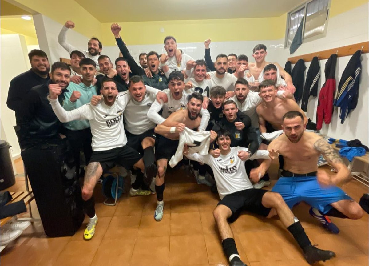 OndaNaranjaCope's tweet photo. La UE Benifairó cierra la primera vuelta con victoria ante el Safor CF Gandia (1-0)
https://t.co/rbLFE15AuB
#ondanaranjacope #noticiasgandia #deportes #deportescope #cope #safor #cfsimat #fútbol #uebenifairo #victoria #partido #equipos #goles #porteria https://t.co/RvQURw51Ar