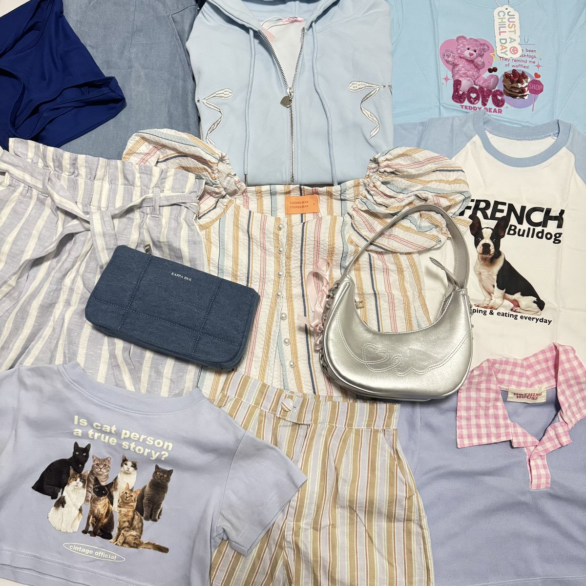 1721_peach's tweet photo. 🧁 #ส่งต่อเสื้อผ้า ไอจี คาเฟ่ กระเป๋า รองเท้า มีเยอะกว่าในรูป ราคาน่ารักเหมือนเดิม🫧

🧸ลง 31/1 (20.00)
🍰รี+ฟอล,ปัก ลด 5.-
🎀 ค่าส่งตามไบโอ

#cintageshop #stylist_shop #ส่งต่อเสื้อผ้ามือสอง #ส่งต่อ  #เสื้อผ้ามือสอง #โล๊ะตู้ #โล๊ะตู้เสื้อผ้า #โล๊ะตู้เสื้อผ้ามือสอง #ส่งต่อกระเป๋า https://t.co/tJ3clLqfHG