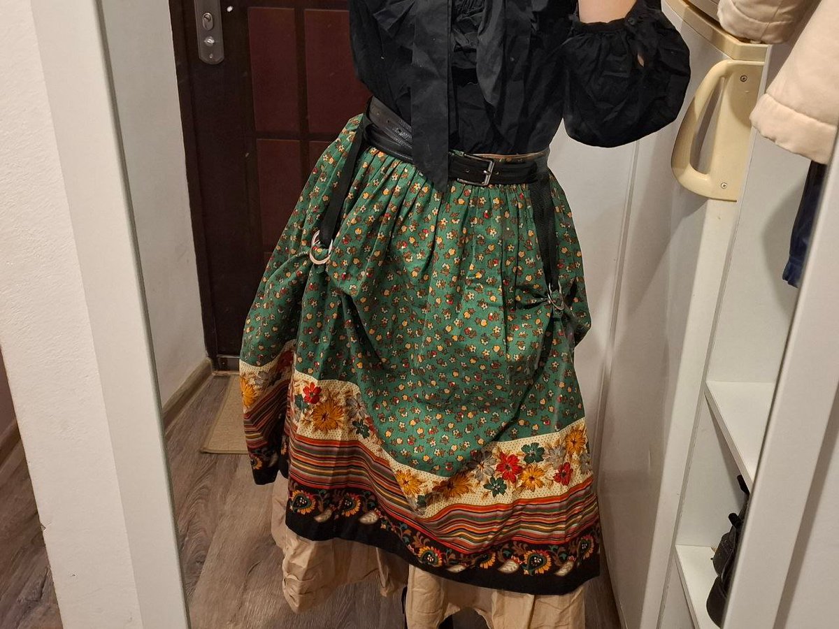 зробила тримачі для спідниці
НУ ЦЕЙ ВАЙБ👢✨
#укркрафт
