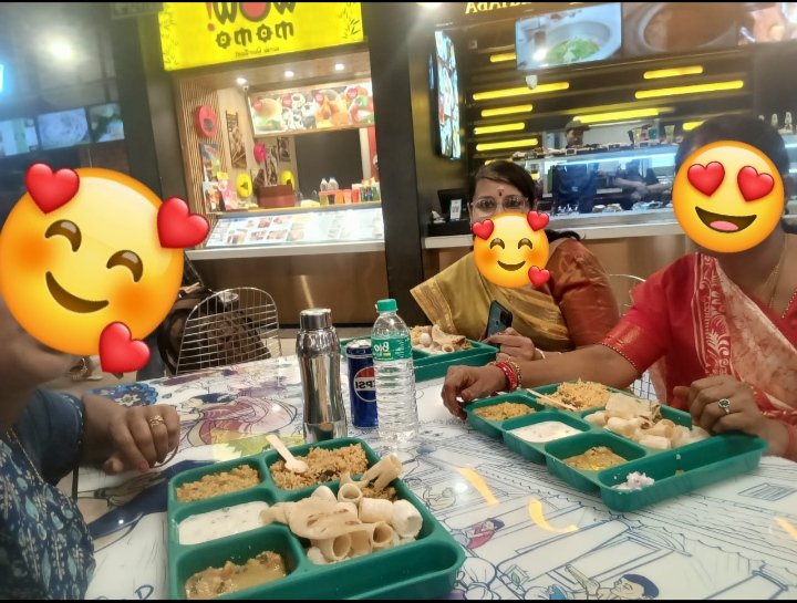 geemaggi's tweet photo. Today frnds meet.  😍😍 https://t.co/5LVuc4dTod