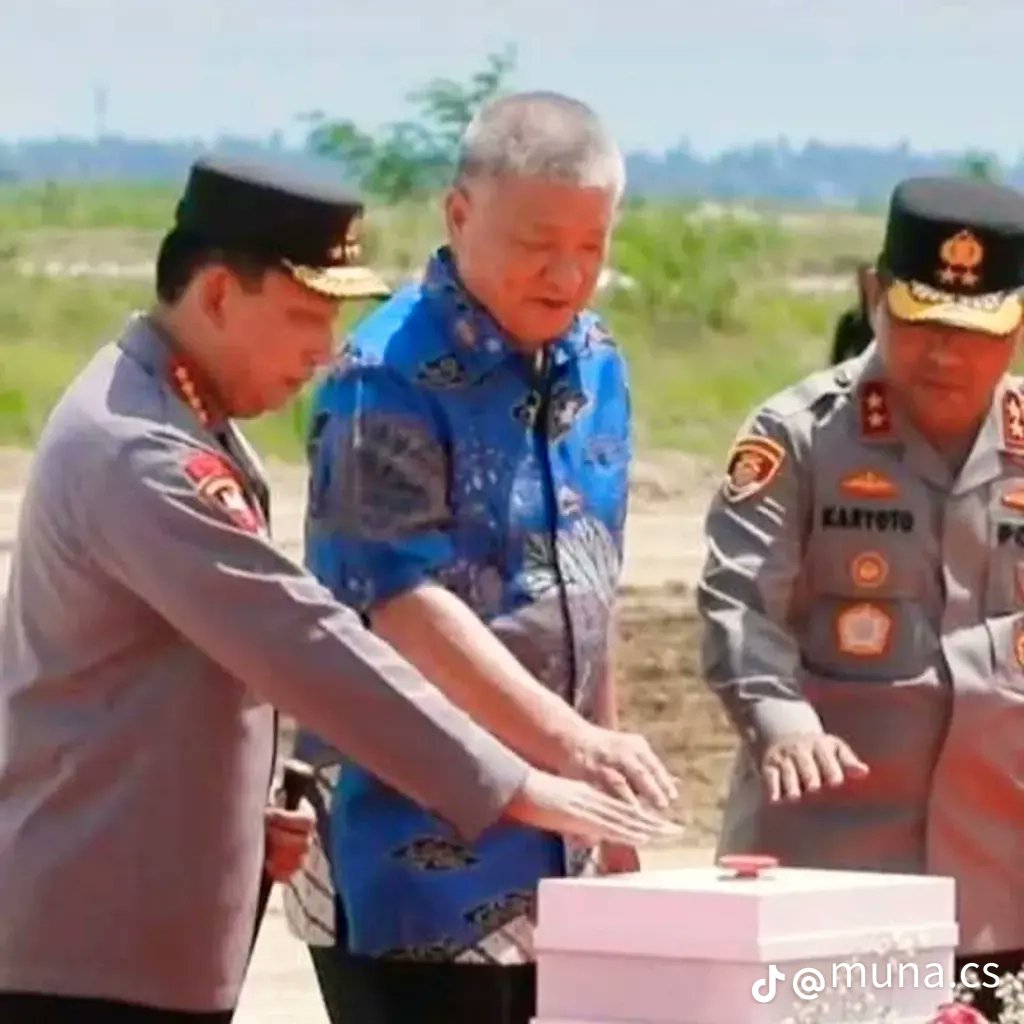 <a href="/BosPurwa/">King Purwa</a> Kalo yg ini ga mungkin bergerak... Orang dia Pengayom Pagar laut. M🤣🤣🤣