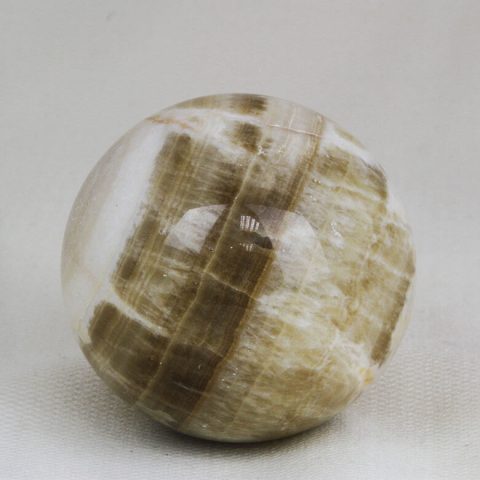 GemrockPeru's tweet photo. CoatiAragonite is a banded material showing a beautiful variety of brown/reddish, yellowish, and white layers. Can be polished to a glass-like surface. #Crystals for your #CrystalShop from #Gemrock Peru #CrystalWholesale #EthicalCrystals https://t.co/hKLvZjHMIz https://t.co/YTvF7FQY4G