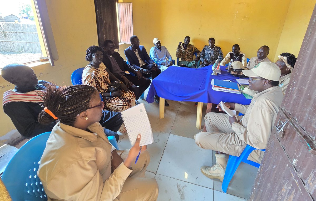 CTSAMM_SSudan's tweet photo. @CTSAMM_SSudan Board &amp; Technical Committee members conducted an air patrol to Nasir town on 16 Jan, engaging with security &amp; civilian stakeholders to assess conflict drivers. A step forward in monitoring peace efforts! #CTSAMVM #PeaceMonitoring #SouthSudan https://t.co/L5mMJ1NqC1
